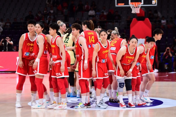 差距太大！中国女篮罚球15中10&澳大利亚女篮47中39