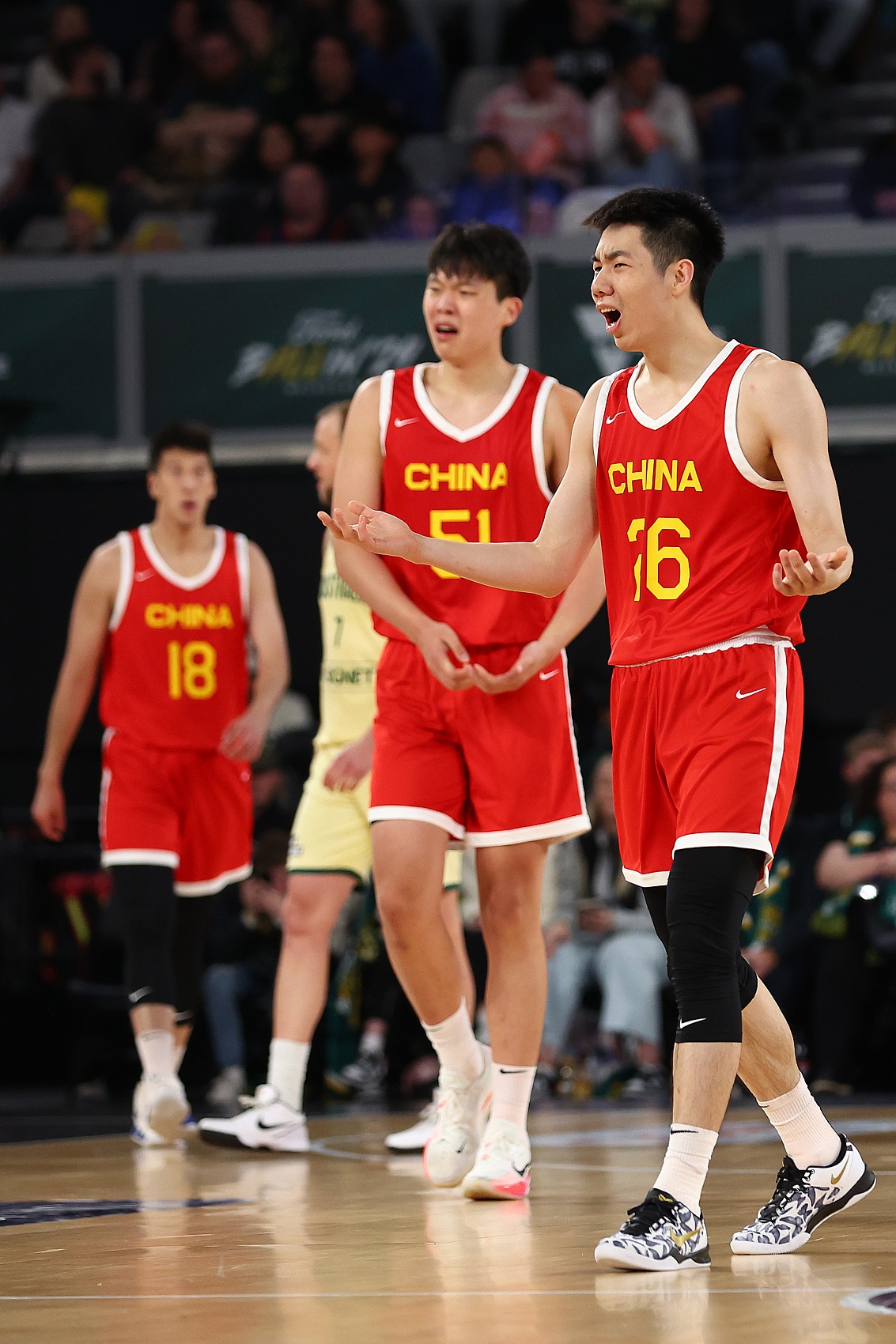 中国男篮全队28次失误 两场热身赛净负澳大利亚53分
